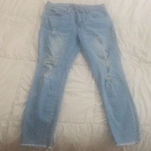 Stretch denim frayed to him jeans